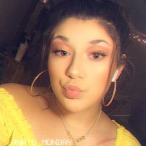 Meet your Posher, Analicia